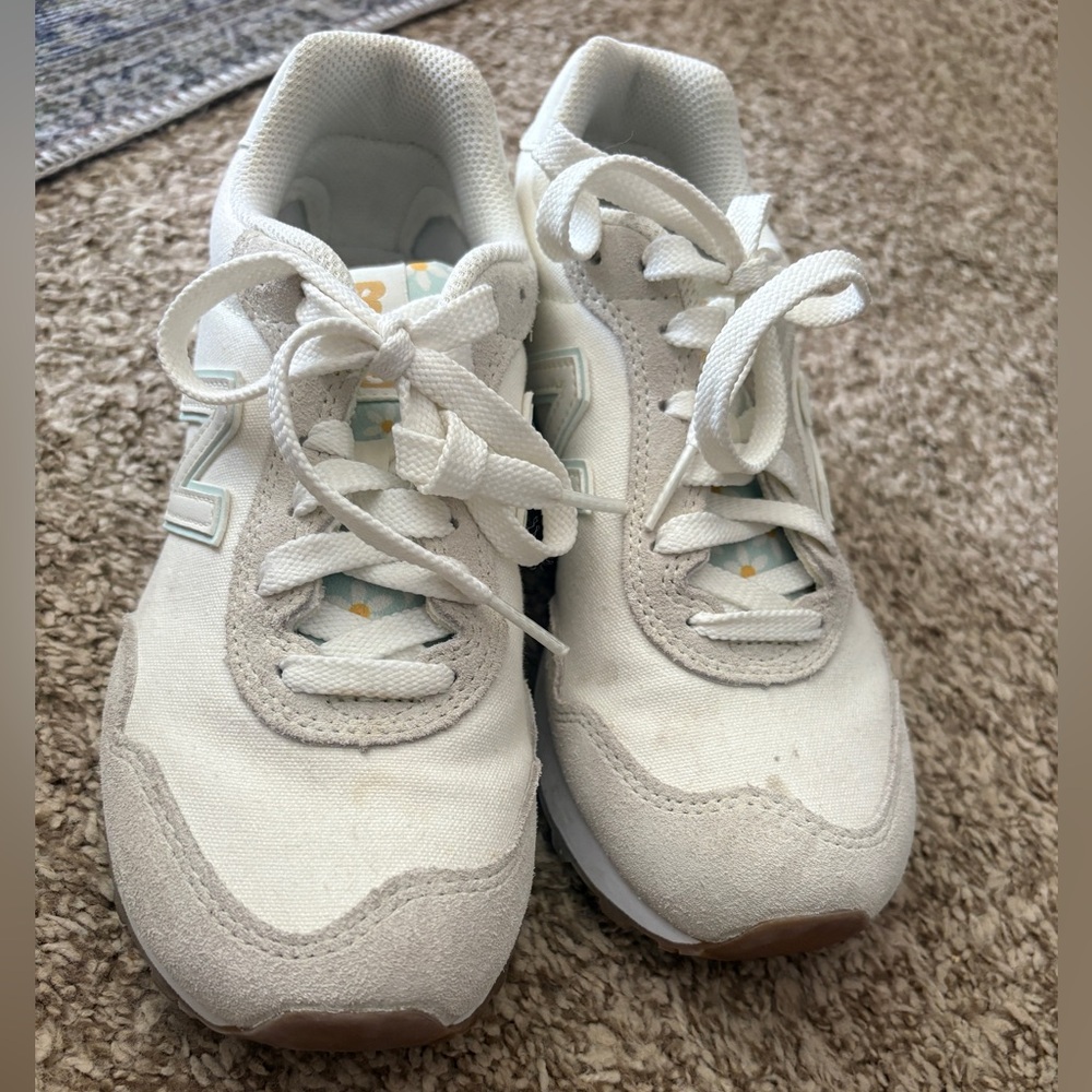 White & Teal Daisy New Balance Sneakers